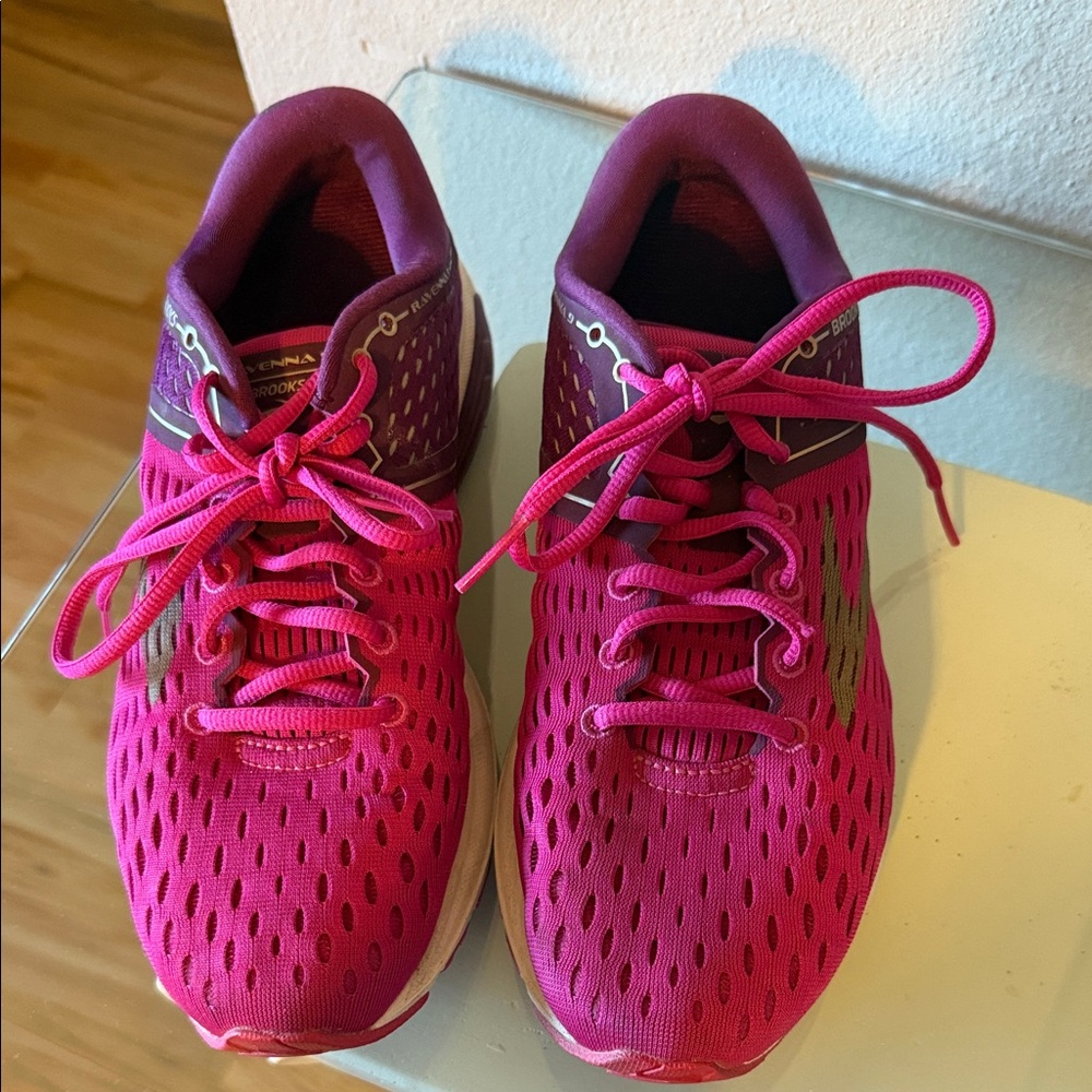 Brooks Women's Fuchsia and Purple Athletic Shoes